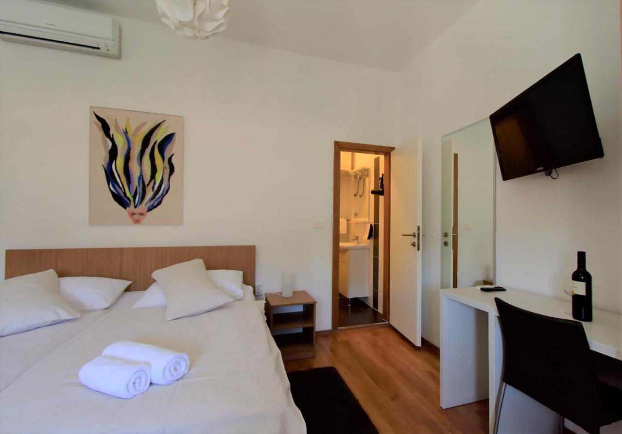 ספליט Marmontova Luxury Rooms מראה חיצוני תמונה