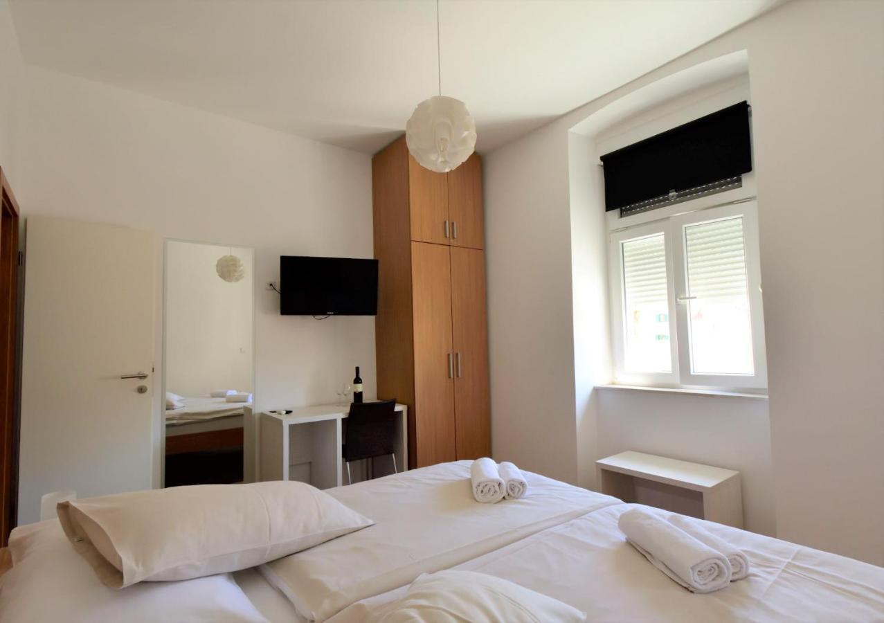 ספליט Marmontova Luxury Rooms מראה חיצוני תמונה